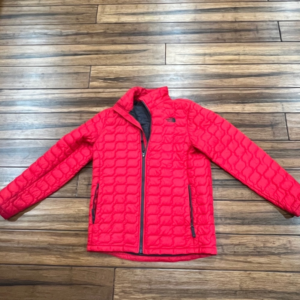 Boys XLg- 18/20 Red North Face Coat
